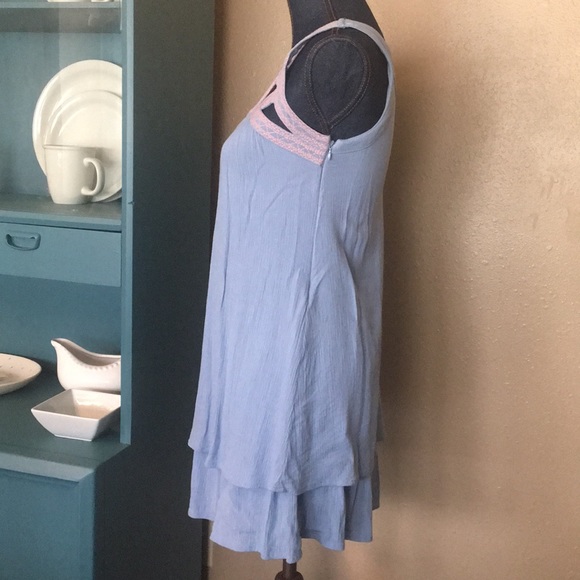 🌷 Light blue dress with pink stitching - Picture 4 of 7